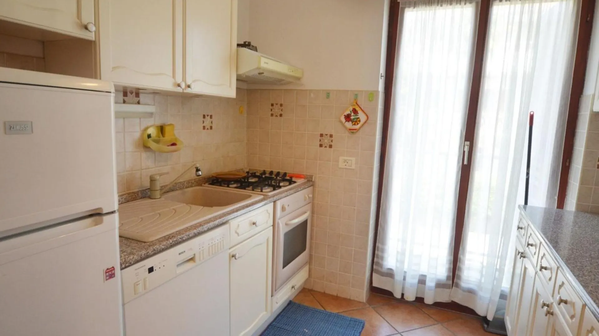 Two Bedroom Apartment With Balcony And Sea View Ровинь