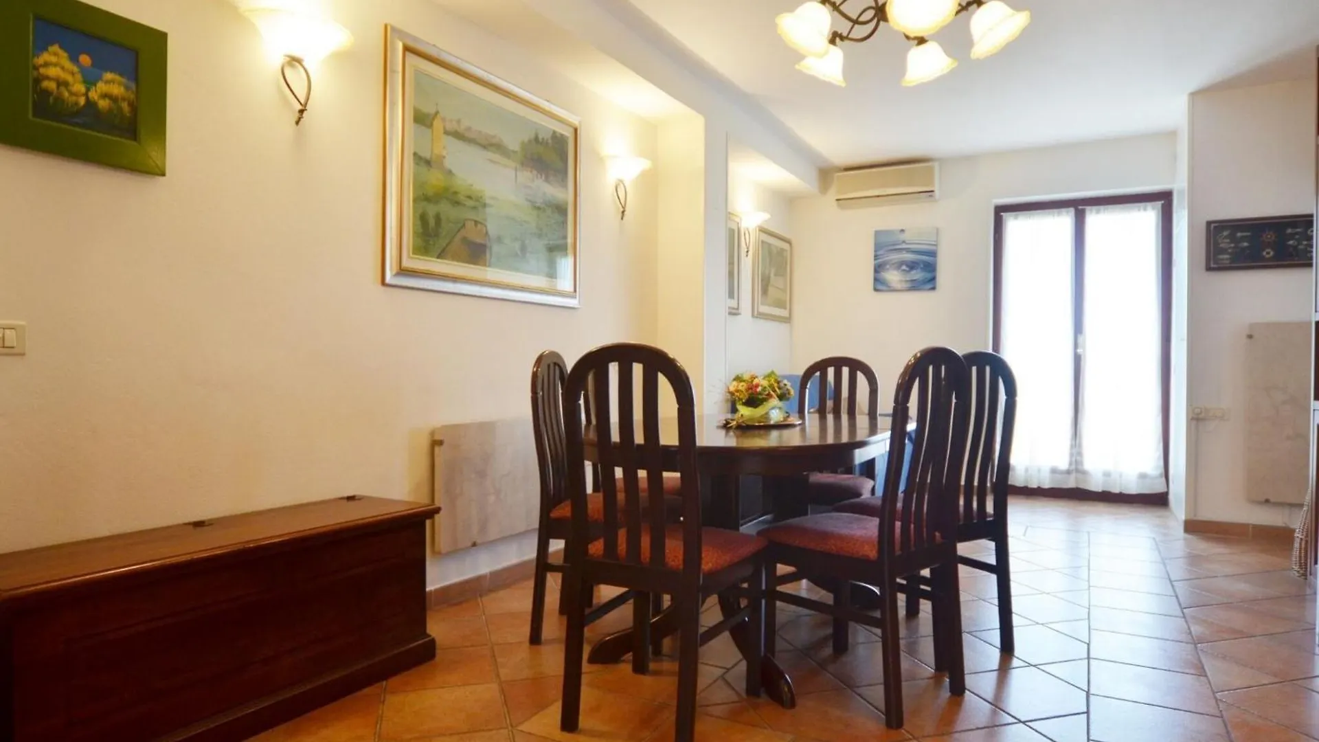 Two Bedroom Apartment With Balcony And Sea View Ровинь