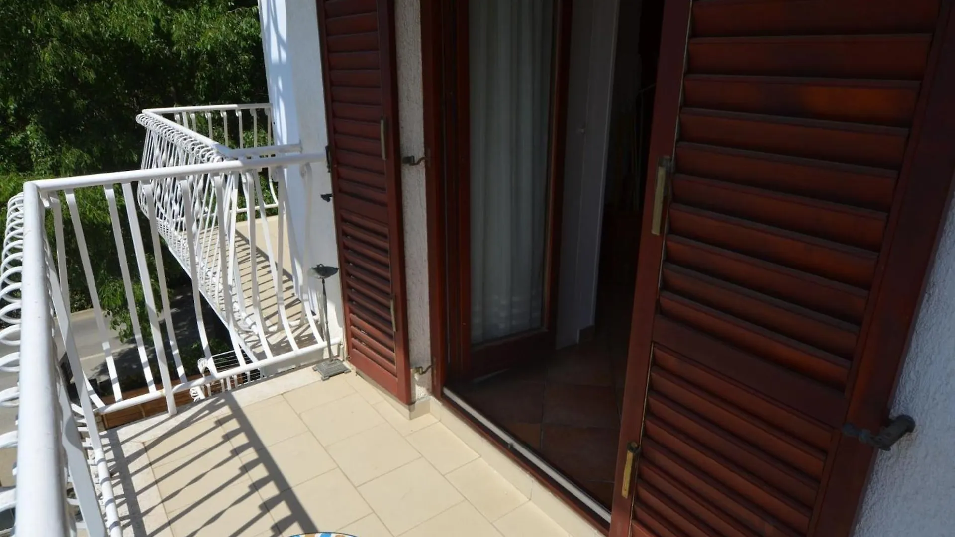 Two Bedroom Apartment With Balcony And Sea View Rovinj 0*,
